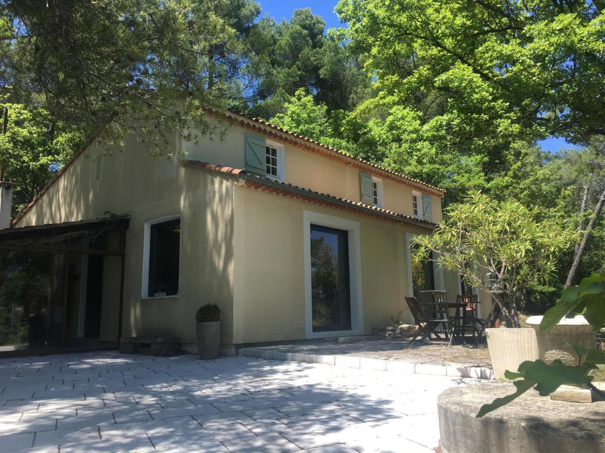 Villa De Carbonelle Pierrevert Экстерьер фото